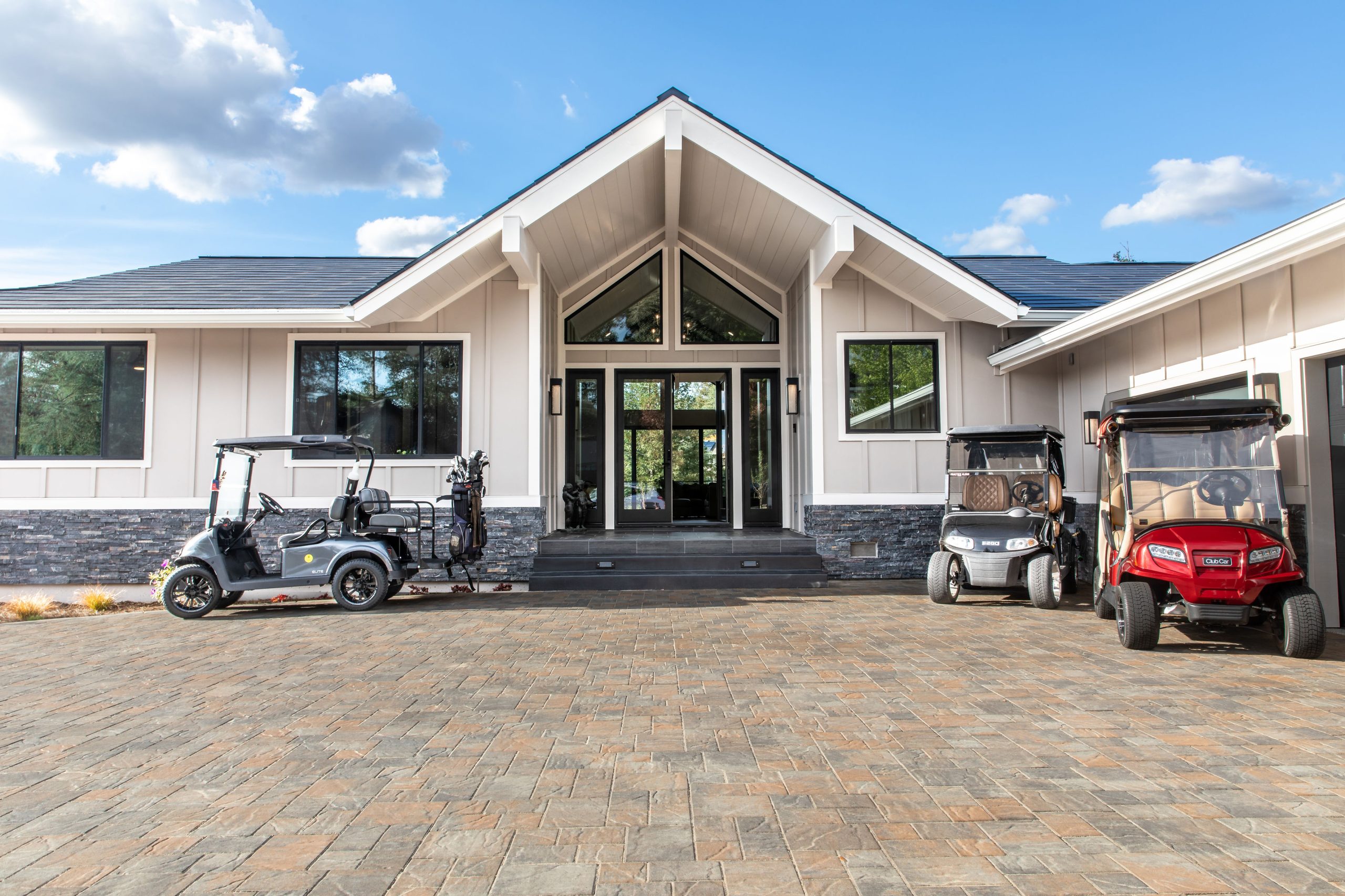 6059aba692c9-front_entrance_1