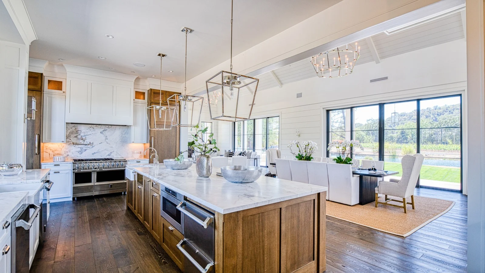 Modern kitchen interior freshly painted by Green Valley Painting Fairfield CA.